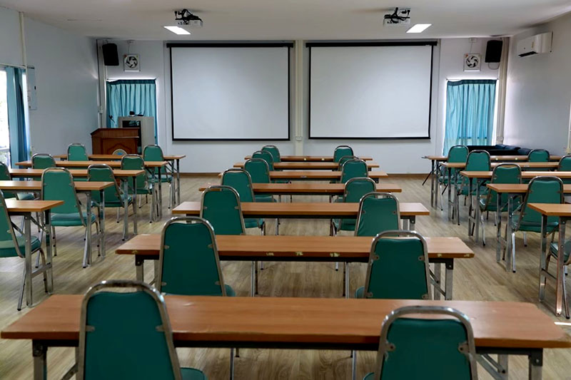 ห้องประชุมดุสิต ขจร